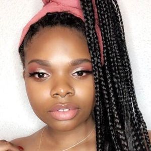 Meet your Posher, Kim